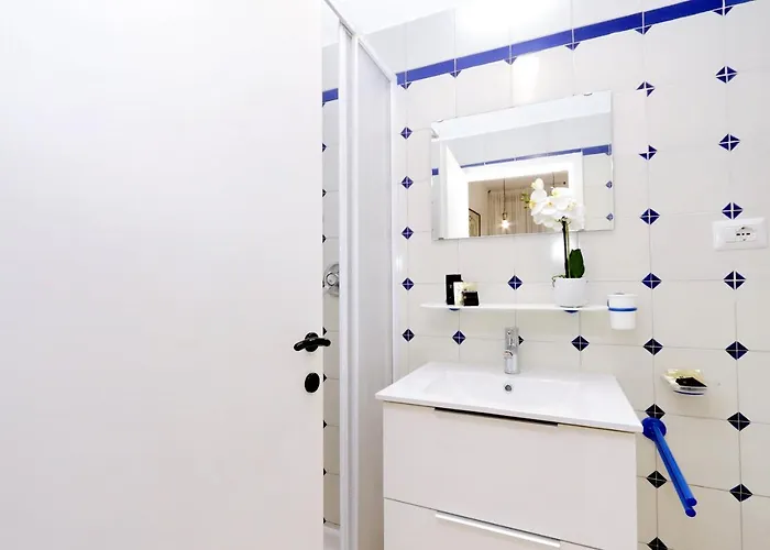 Romeasyoulike - Monti Experience 80 Rome